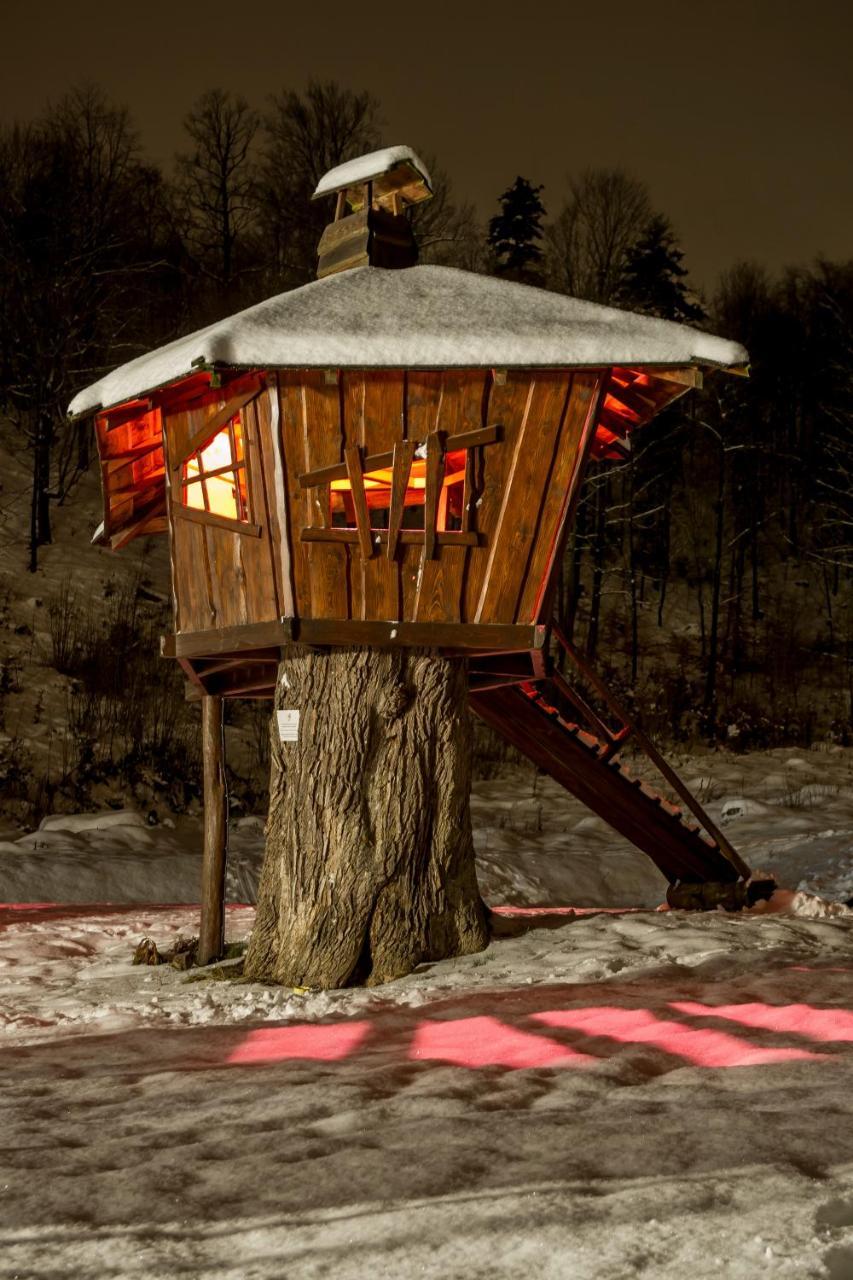 Restaurace A Penzion Bludovecek Экстерьер фото